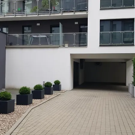 Chopin Park Lux Apartment, Self Check-in 24h, Free Parking, Air-conditioning Daire