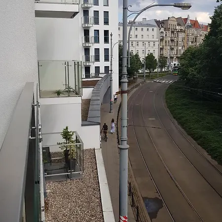 Chopin Park Lux Apartment, Self Check-in 24h, Free Parking, Air-conditioning * Познань