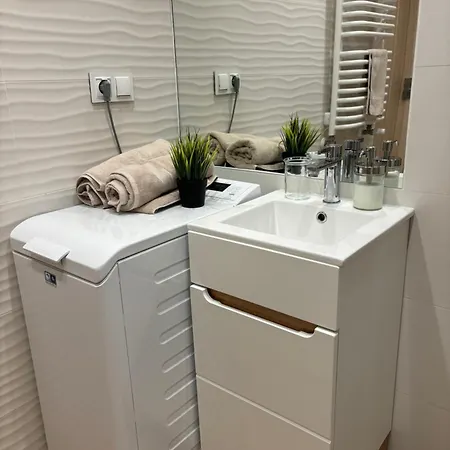 Chopin Park Lux Apartment, Self Check-in 24h, Free Parking, Air-conditioning Daire