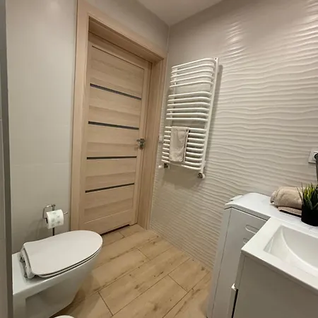 Chopin Park Lux Apartment, Self Check-in 24h, Free Parking, Air-conditioning Daire *